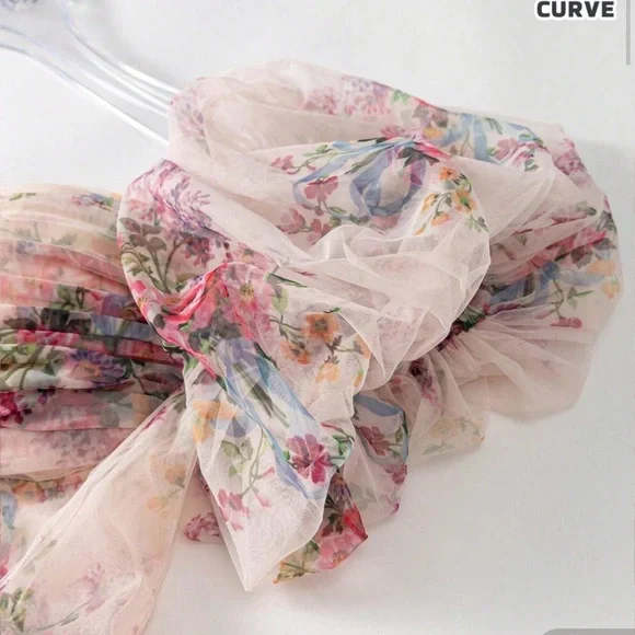 Elegant Floral Pink Dress - Picture 4 of 6